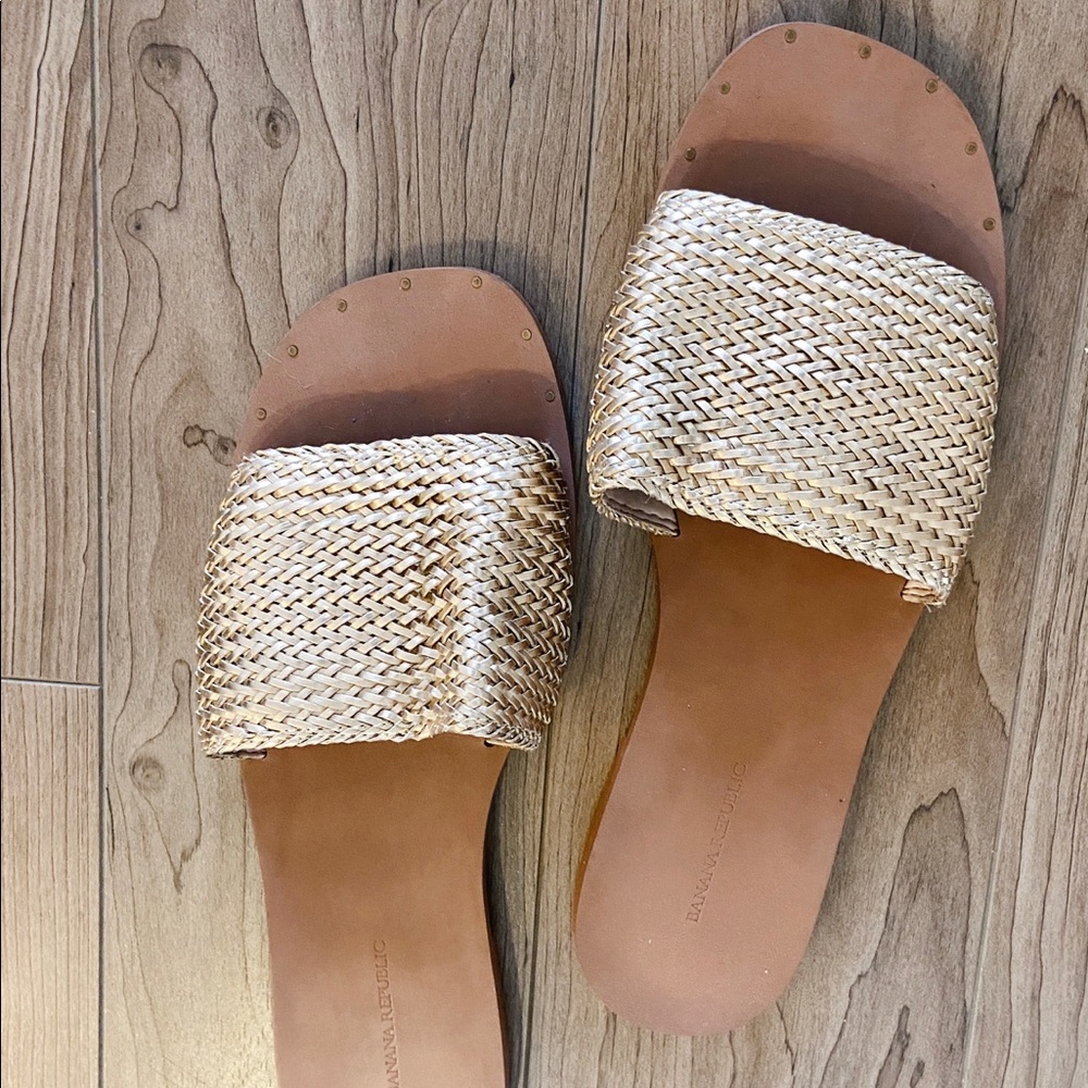 Banana Republic Gold Woven Sandals